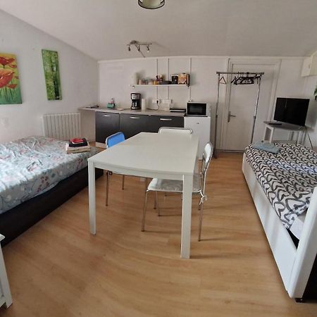 Vendegies-sur-Ecaillon Studio, Chambres, Appartement, Gite المظهر الخارجي الصورة