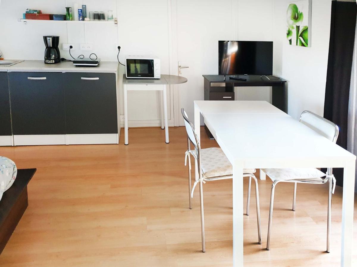 Vendegies-sur-Ecaillon Studio, Chambres, Appartement, Gite المظهر الخارجي الصورة