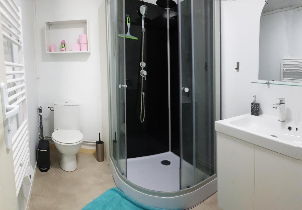 Vendegies-sur-Ecaillon Studio, Chambres, Appartement, Gite المظهر الخارجي الصورة